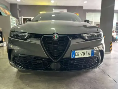 Usata Alfa Romeo Tonale Super 131 CV (96 kW) 2023 Grigio SUV