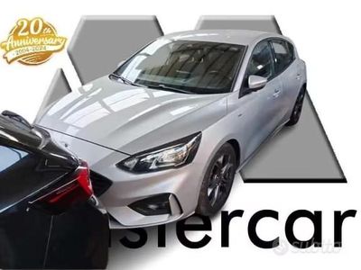 Usata Ford Focus ST-Line 120 CV (88 kW) 2020 Grigio Berlina