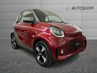 Usata Smart ForTwo Coupé Passion 41 kW (56 CV) 2022 Rosso / metallizzato Utilitaria