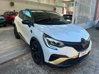 Usata Renault Captur RS Line 94 CV (69 kW) 2022 Bianco SUV