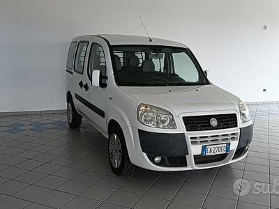 Usata Fiat Doblò Active 74 CV (54 kW) 2010 Bianco Monovolume