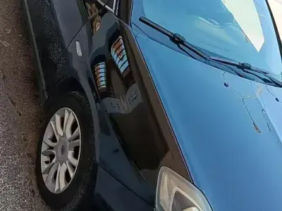 Usata Lancia Delta 120 CV (88 kW) 2013 Utilitaria