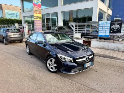Usata Mercedes CLA180 109 CV (80 kW) 2018 Bluazzurro Coupé
