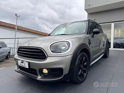 Usata Mini Cooper D Countryman Business 150 CV (110 kW) 2017 Marrone SUV