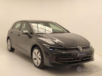 Usata VW Golf VIII Style 150 CV (110 kW) 2025 Grigio Berlina