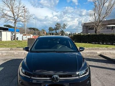 Usata VW Polo R-line 95 CV (69 kW) 2023 Nero Utilitaria