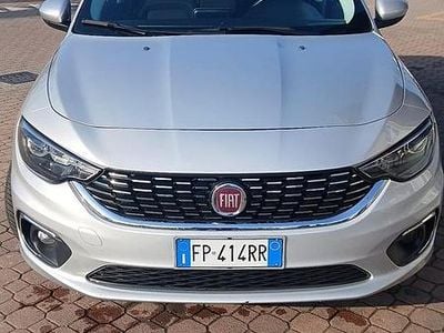 Usata Fiat Tipo 120 CV (88 kW) 2018 Grigio Station wagon