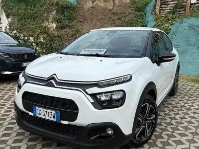 Usata Citroën C3 Shine 102 CV (75 kW) 2021 Bianco Utilitaria