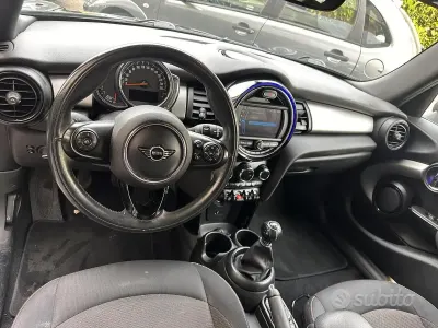 Usata Mini One D 95 CV (69 kW) 2018 Nero Utilitaria