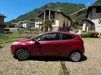 Usata Ford Fiesta 82 CV (60 kW) 2009 Berlina