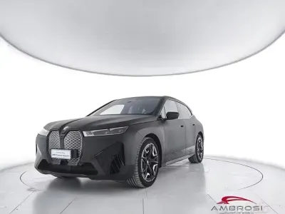 Usata BMW iX 102 kW (139 CV) 2025 Nero SUV