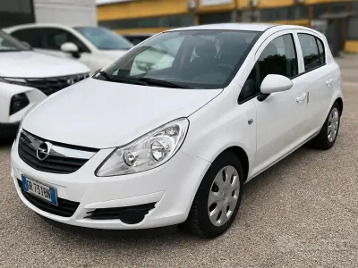 Używany Opel Corsa Enjoy 80 KM (58 kW) 2008 Biały Hatchback