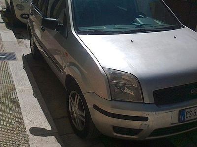 Occasion Ford Fiesta 68 ch (50 kW) 2004 Noir Citadine