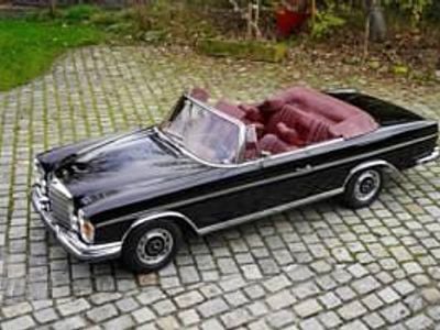 Usata Mercedes 280 SE 200 CV (147 kW) 1970 Nero Cabrio