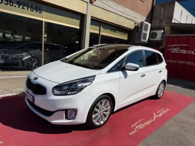 Begagnad Kia Carens