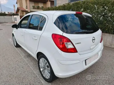 Usata Opel Corsa 86 CV (63 kW) 2012 Bianco Utilitaria