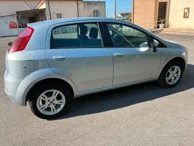 Usata Fiat Grande Punto 77 CV (56 kW) 2009 Utilitaria