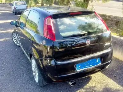 Usata Fiat Grande Punto Sport 90 CV (66 kW) 2007 Nero Utilitaria