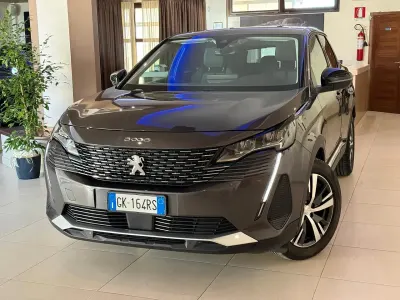 Usata Peugeot 3008 Allure 131 CV (96 kW) 2022 Grigio SUV