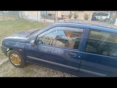 Käytetty Renault Clio 48 HP (35 kW) 1997 Viistoperä