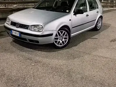 Usata VW Golf IV Edition 90 CV (66 kW) 2001 Grigio Berlina