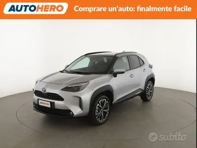 Usata Toyota Yaris Cross 92 CV (67 kW) 2024 Grigio SUV