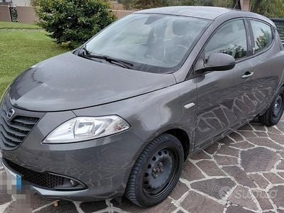 Usata Lancia Ypsilon 95 CV (69 kW) 2015 Utilitaria