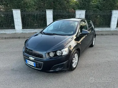 Usata Chevrolet Aveo 86 CV (63 kW) 2012 Nero Berlina