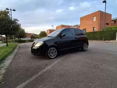Usata Lancia Ypsilon 75 CV (55 kW) 2009 Utilitaria