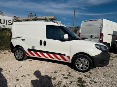 Usata Fiat Doblò Lounge 120 CV (88 kW) 2019 Bianco Monovolume