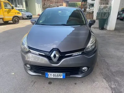 Usata Renault Clio IV 72 CV (52 kW) 2015 Grigio Furgone