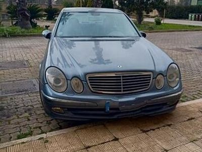 usata Mercedes E270 classecdi avantgarde anno 2003