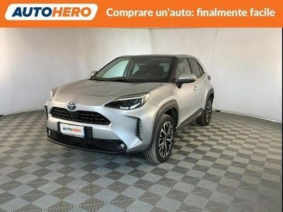 Usata Toyota Yaris Cross Lounge 92 CV (67 kW) 2022 Grigio SUV