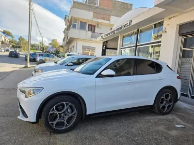 Usata Alfa Romeo Stelvio 190 CV (139 kW) 2022 Bianco SUV
