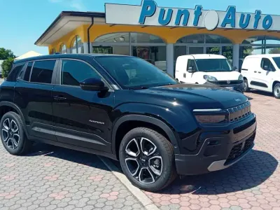 Nuova Jeep Avenger Summit 101 CV (74 kW) 2026 Nero SUV