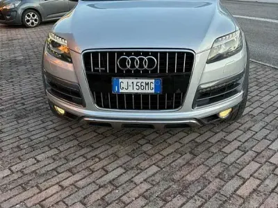 Usata Audi Q7 Ambiente 218 CV (160 kW) 2012 Grigio SUV