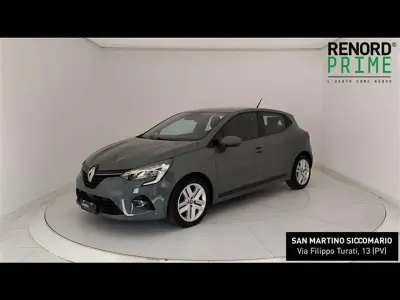 Usata Renault Clio V Zen 101 CV (74 kW) 2021 Grigio chiaro Berlina
