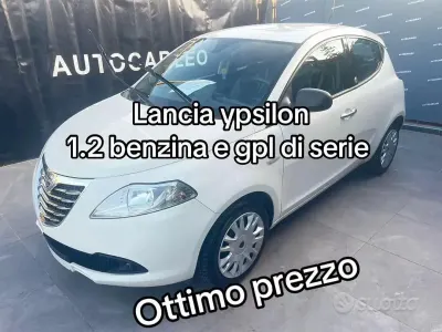 Usata Lancia Ypsilon Gold 69 CV (50 kW) 2013 Bianco Utilitaria