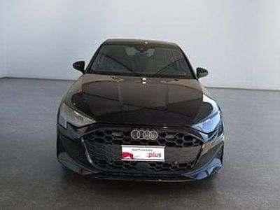 Nuova Audi A3 Sportback Ambiente 400 CV (294 kW) 2026 Giallo Utilitaria