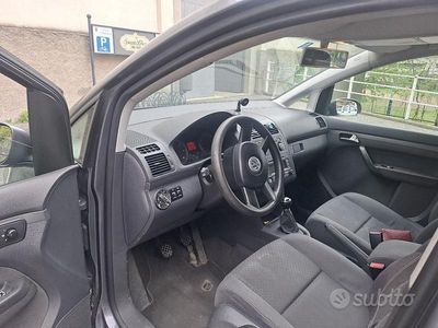 Usata VW Touran 105 CV (77 kW) 2005 Grigio Monovolume