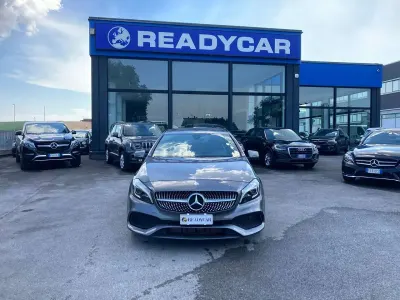 Usata Mercedes A180 Premium 109 CV (80 kW) 2016 Grigio montagna Utilitaria