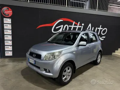 Usata Daihatsu Terios 86 CV (63 kW) 2009 Grigio SUV