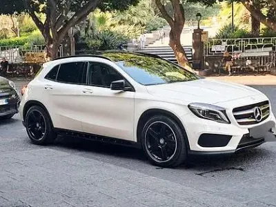 Usata Mercedes GLA200 AMG 136 CV (100 kW) 2021 Bianco SUV