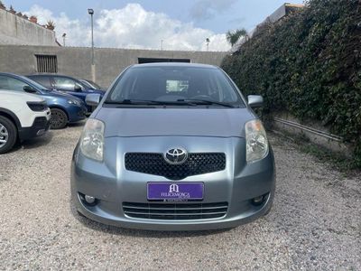 usata Toyota Yaris 1.D-4D 5 porte Sol usato