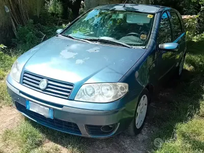 Usata Fiat Punto 69 CV (50 kW) 2004 Blu Utilitaria