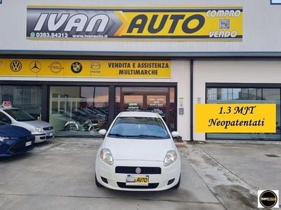 Usata Fiat Grande Punto 75 CV (55 kW) 2011 Bianco Utilitaria