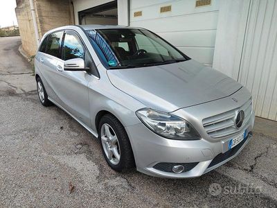Usata Mercedes B200 2013 Grigio Monovolume