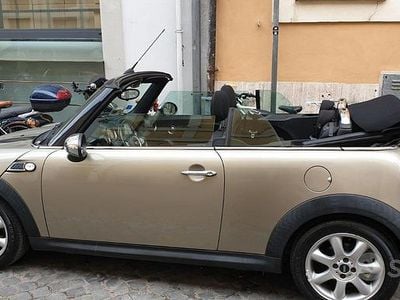 Usata Mini Cooper Cabriolet 120 CV (88 kW) 2009 Verde Cabrio