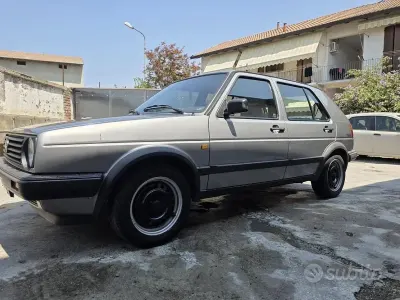 Usata VW Golf II 73 CV (53 kW) 1989 Grigio Utilitaria