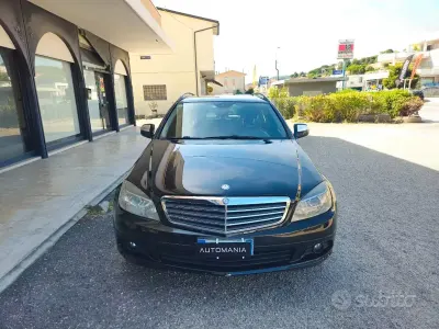 Usata Mercedes C220 Elegance 170 CV (125 kW) 2008 Nero Station wagon